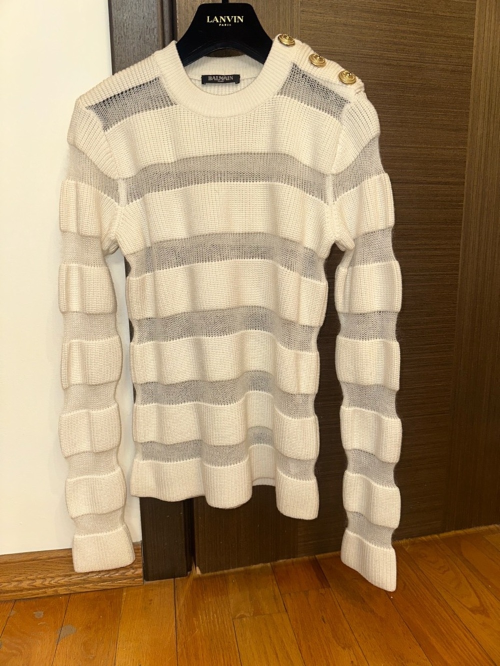 Balmain women’s Cream & Gray Knit Sweater size 38 Italy